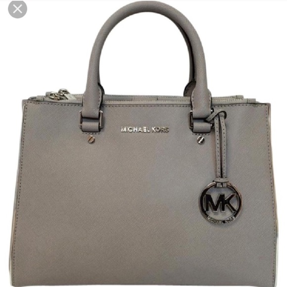 Michael Kors bag - Picture 1 of 3